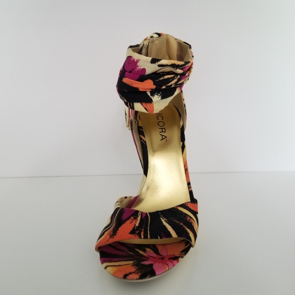 Icora Ankle Strap Sandal Heels with Bow - Picture 7 of 11